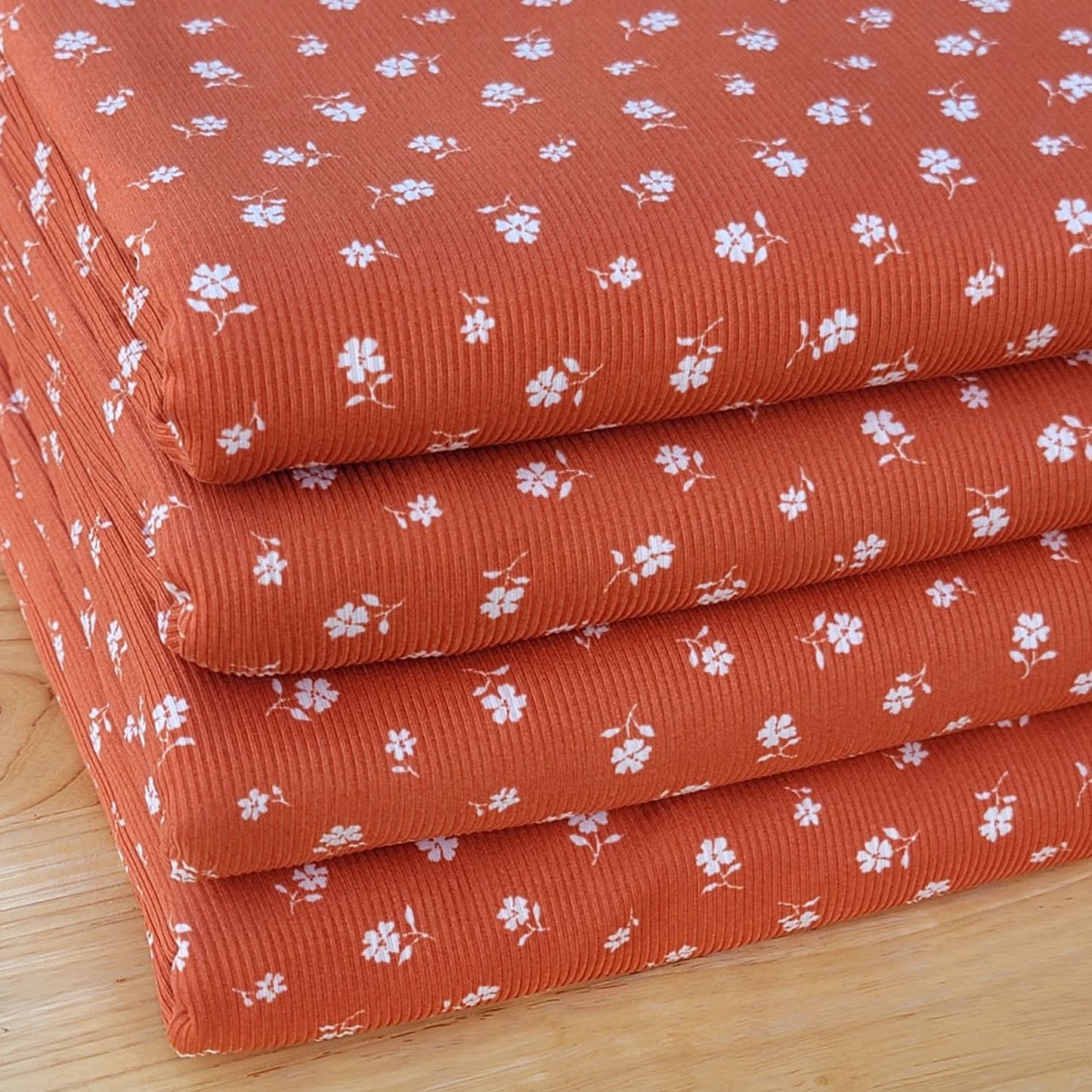 2x2 Yummy Rib Rust White Floral Print