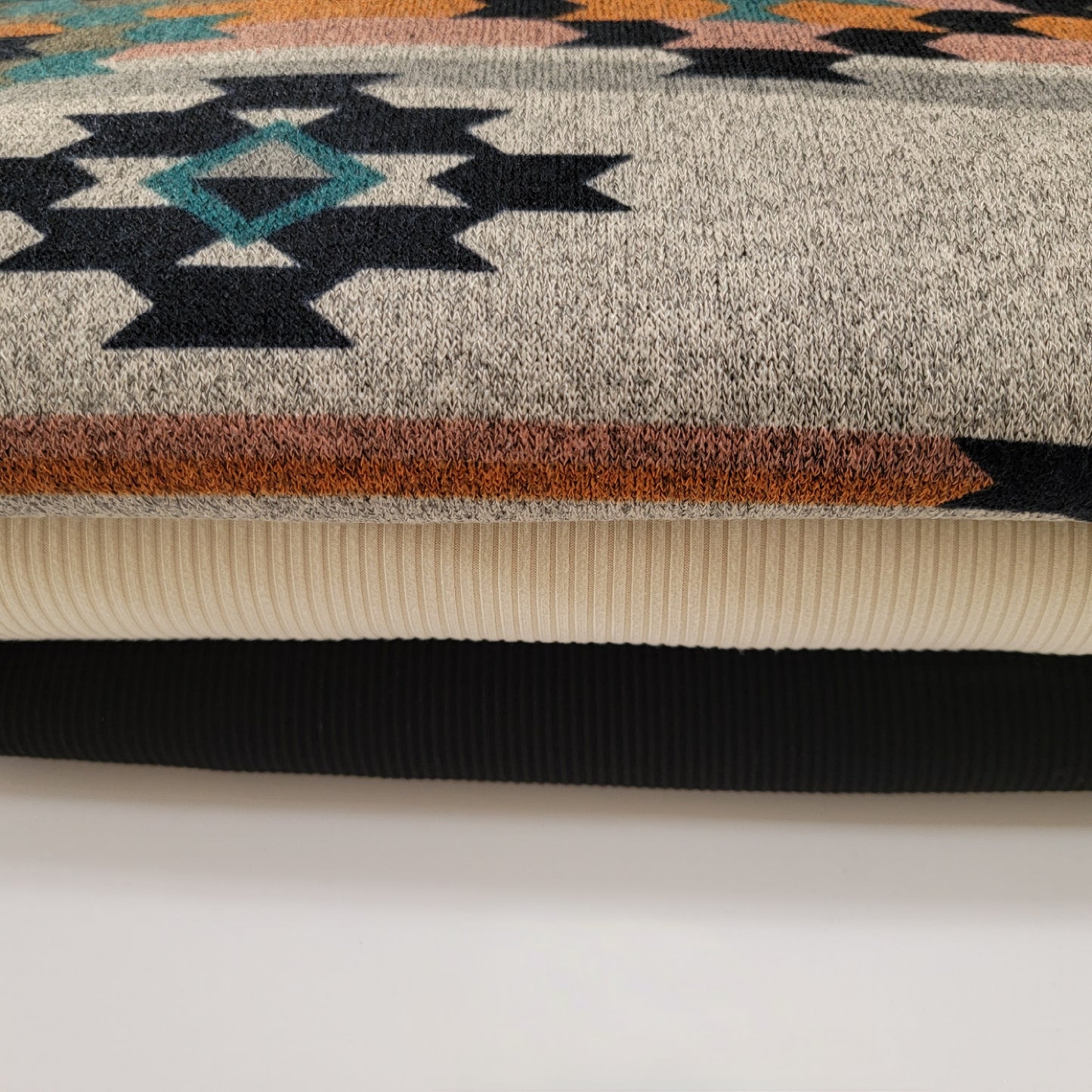 Hacci knit fabric Aztec print