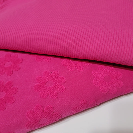Jacquard Knit Hot Pink Daisies