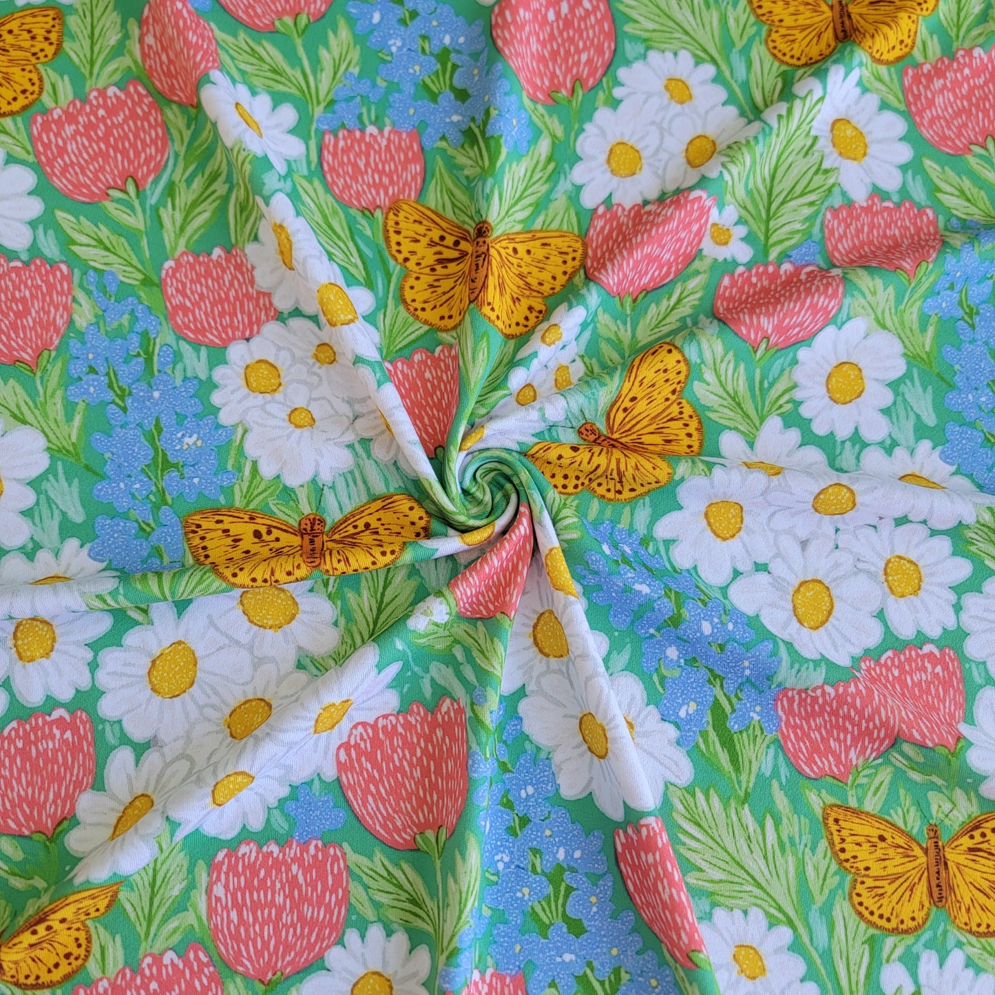 Butterflies & Daisies Double Brush Poly 220 GSM