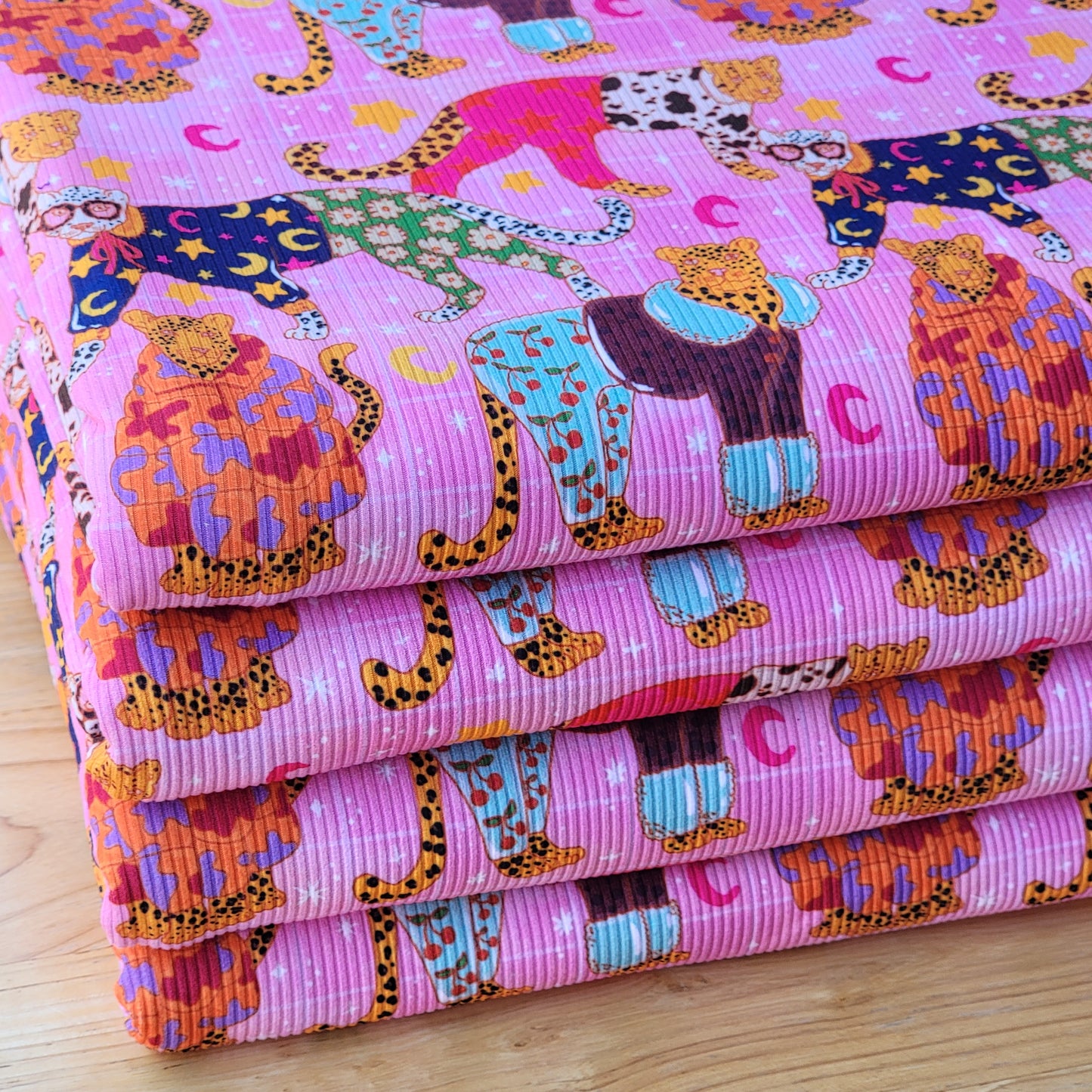 2x2 Yummy Rib Fashion Cheetahs Print
