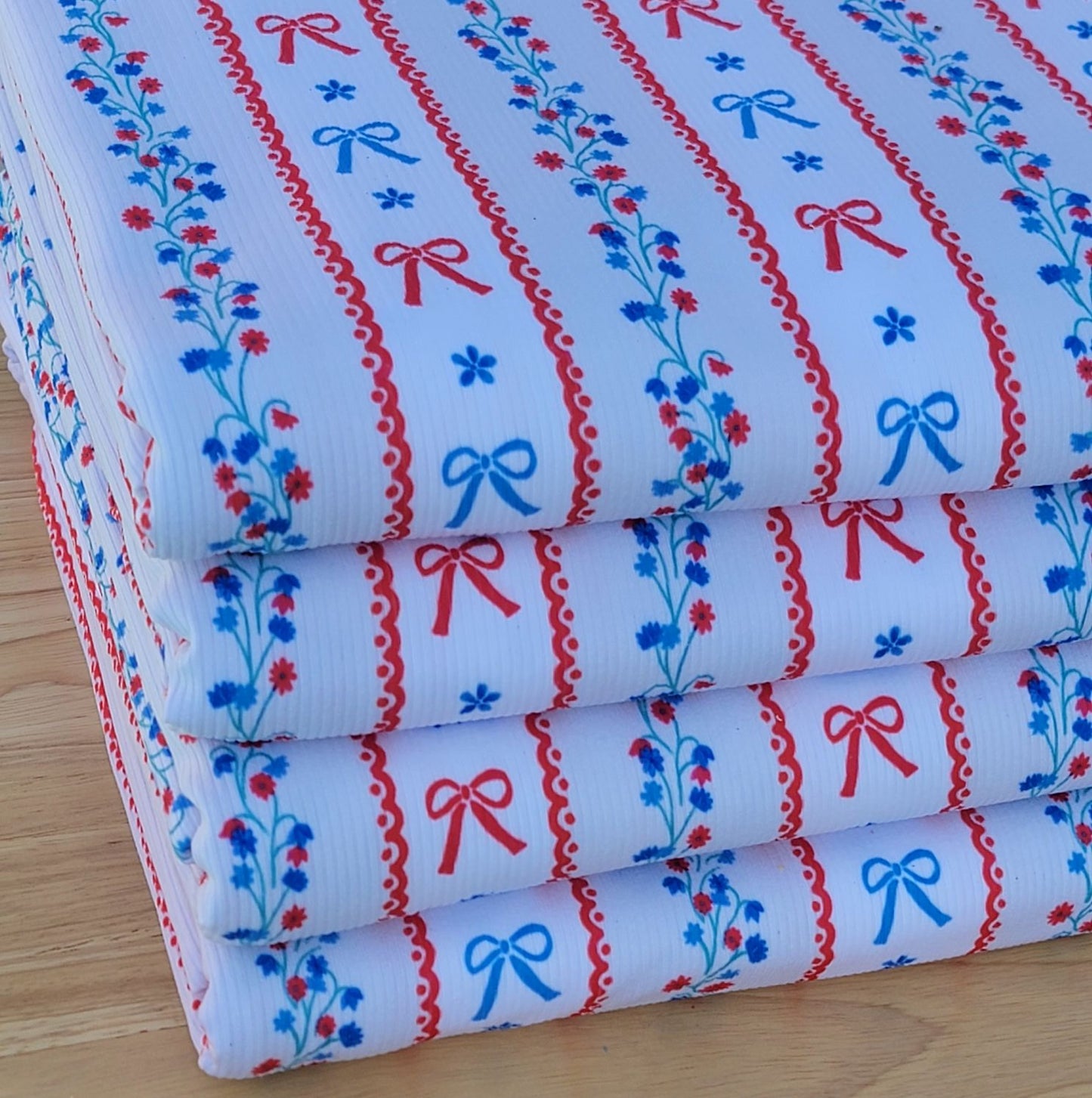 2x2 4th of July Red Blue Bows & Vines Print