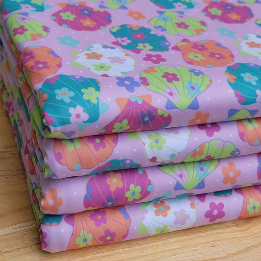 Double Brush Poly Sea Shells Daisies Print