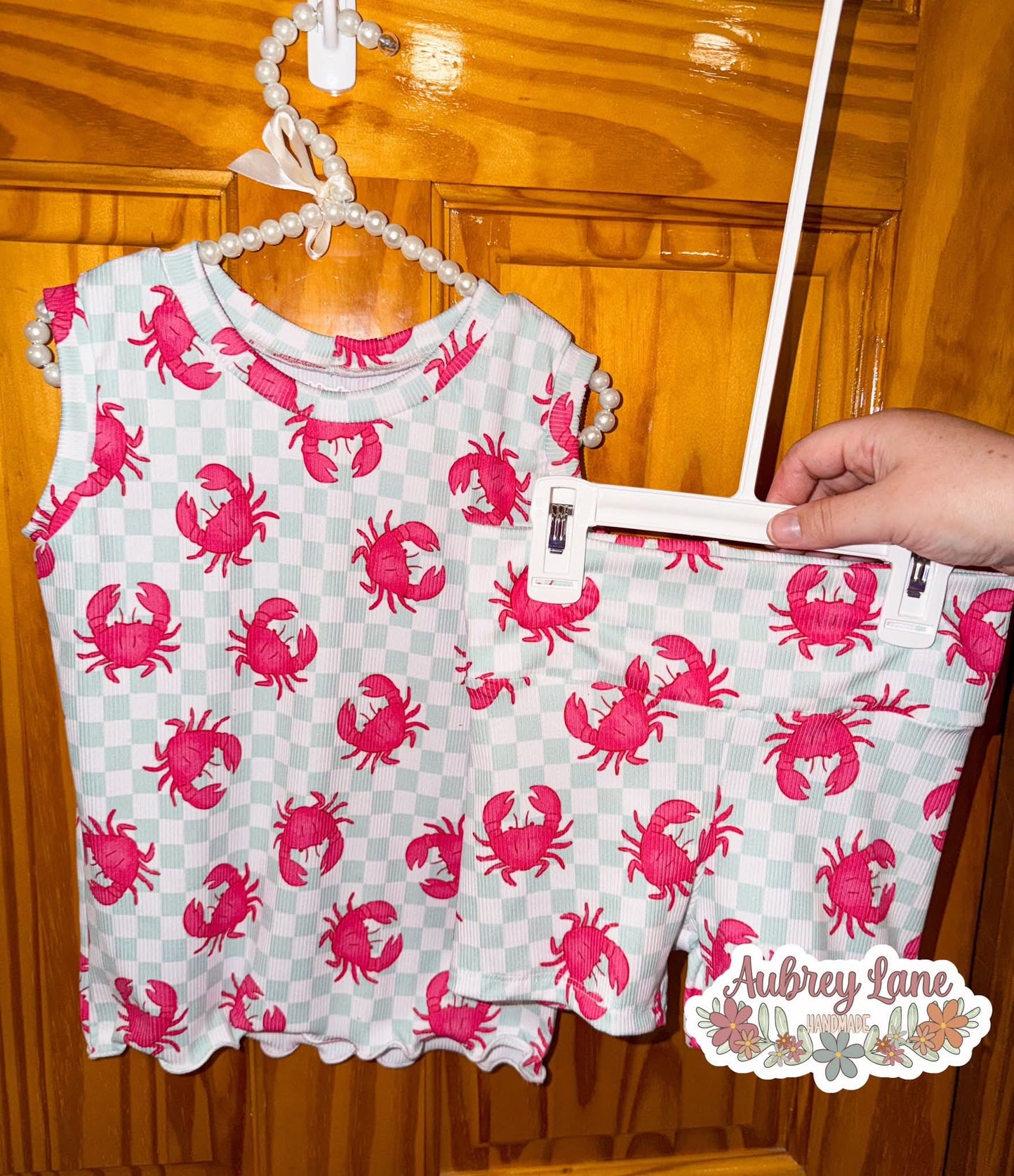 2x2 Yummy Rib Crabs & Checkers Print