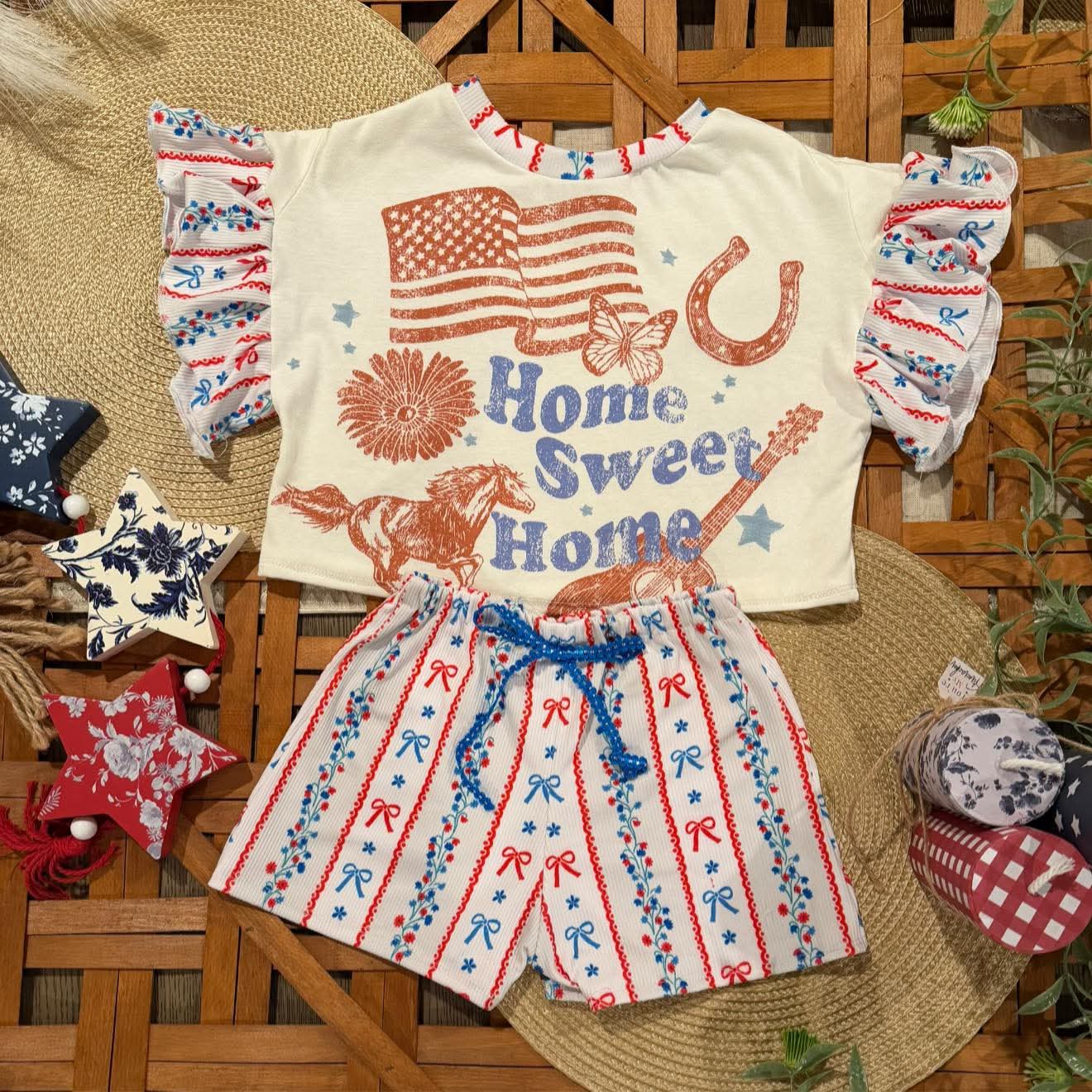 2x2 4th of July Red Blue Bows & Vines Print