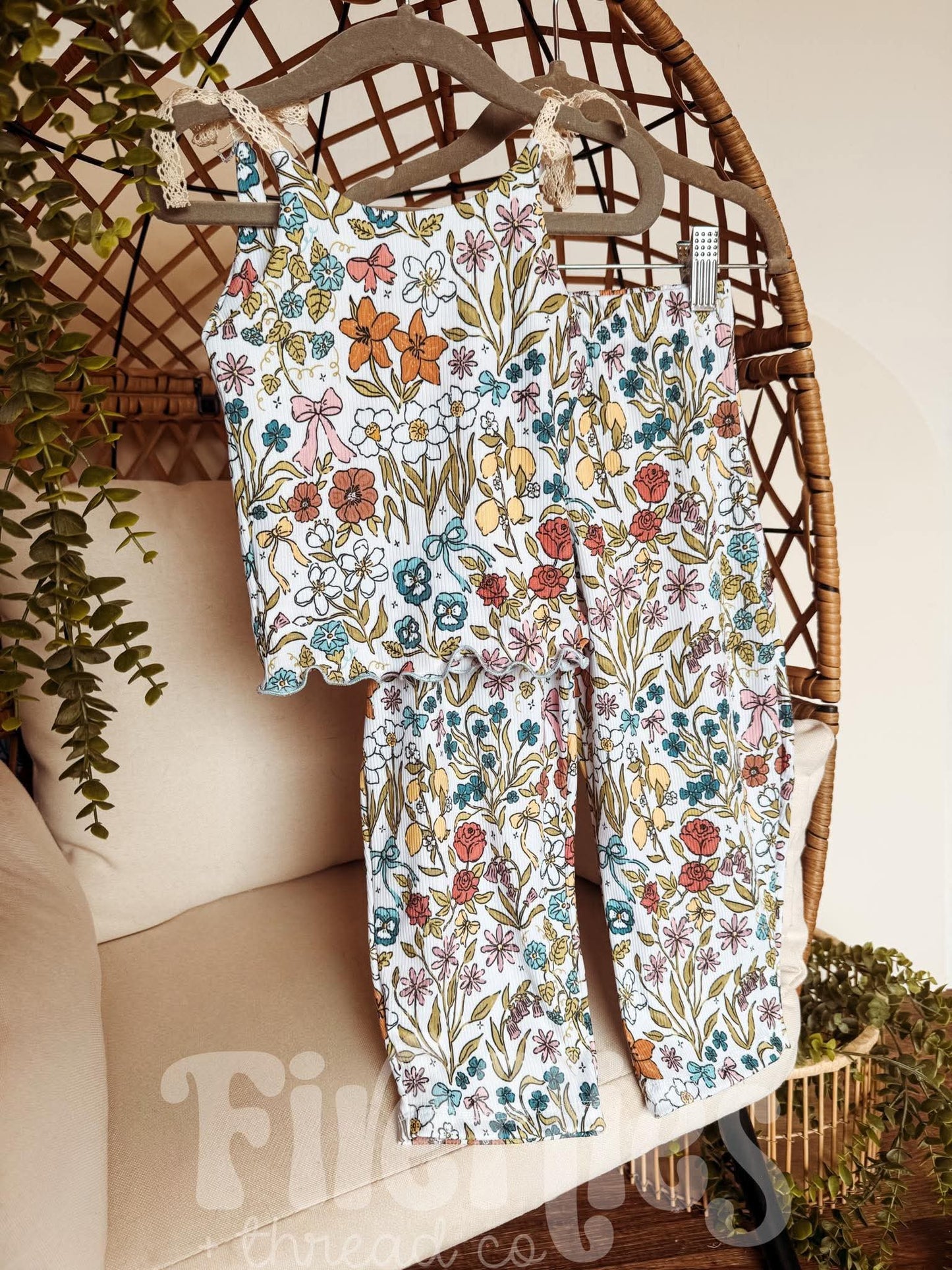 2x2 Yummy Rib Wild Flowers & Bows Print