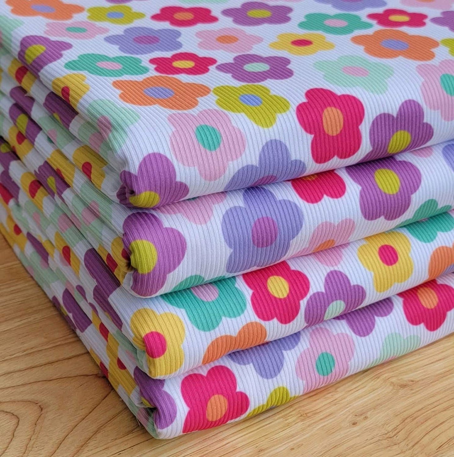 2x2 Yummy Rib Multicolor Daisies Print